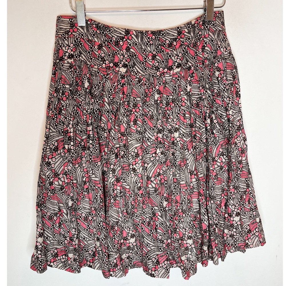 Ted Baker Pleated Mini floral swing lined skirt. Size 3